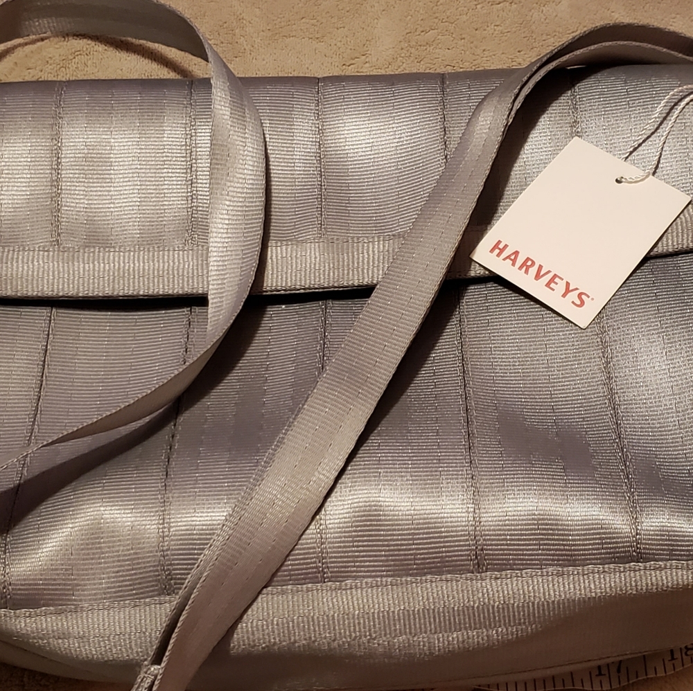 Harveys seatbelt bag